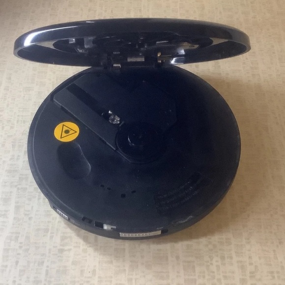 ONN ONB14AV202 Portable CD Player - Picture 4 of 5